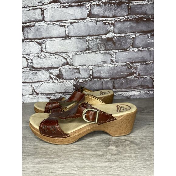 Dansko Sapphire Brown Leather Lacy Cutout Slides Sandals Women’s Sz 39EU/8.5M US - Picture 14 of 16